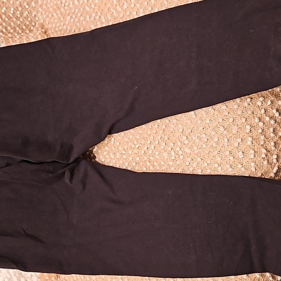 Motherhood Maternity Leggings - Picture 11 of 11